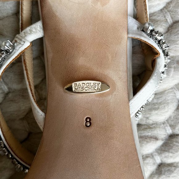 BADGLEY MISCHKA Natasha Soft White Satin Block Heel 8 - Picture 5 of 6